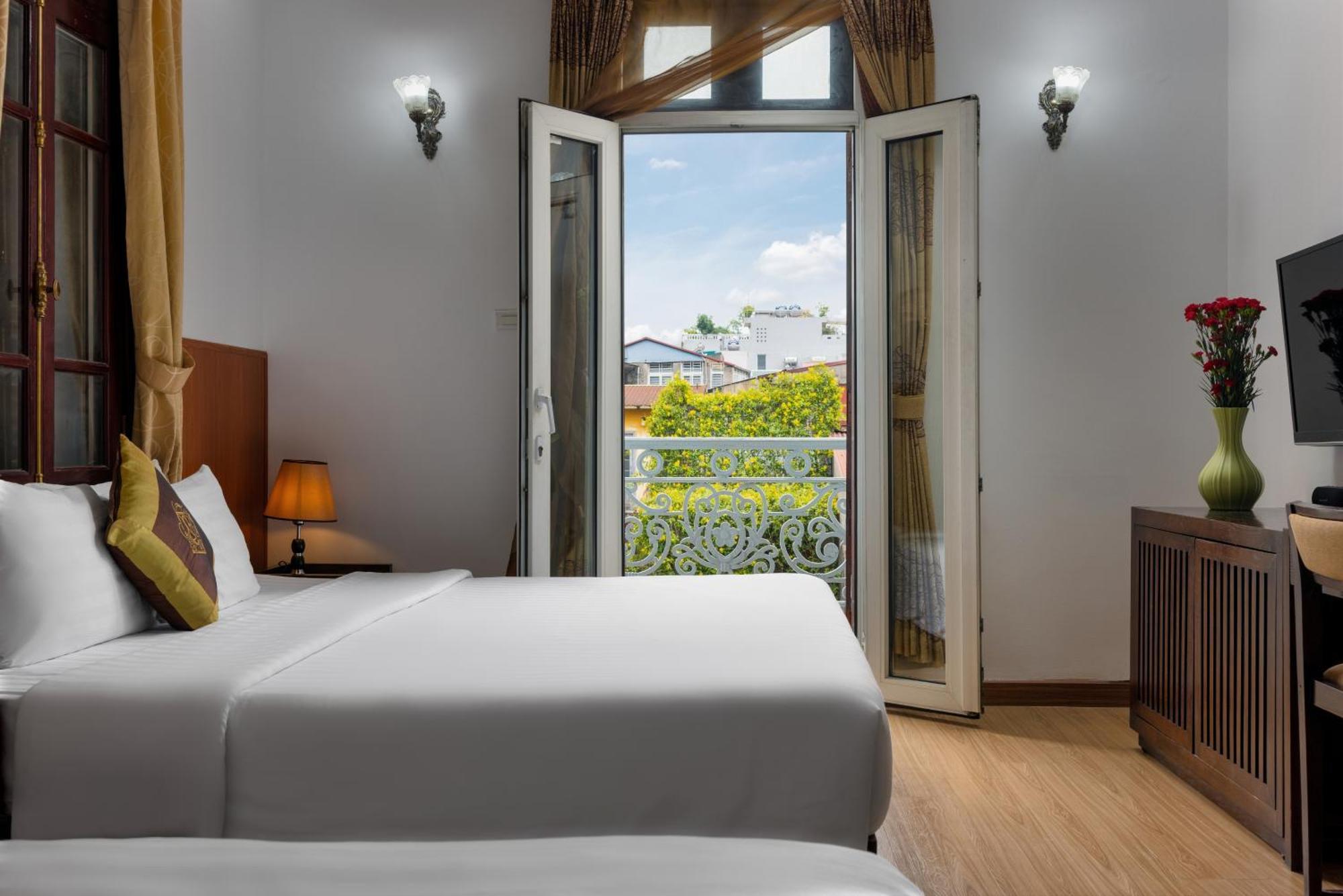 Posh Boutique 3*